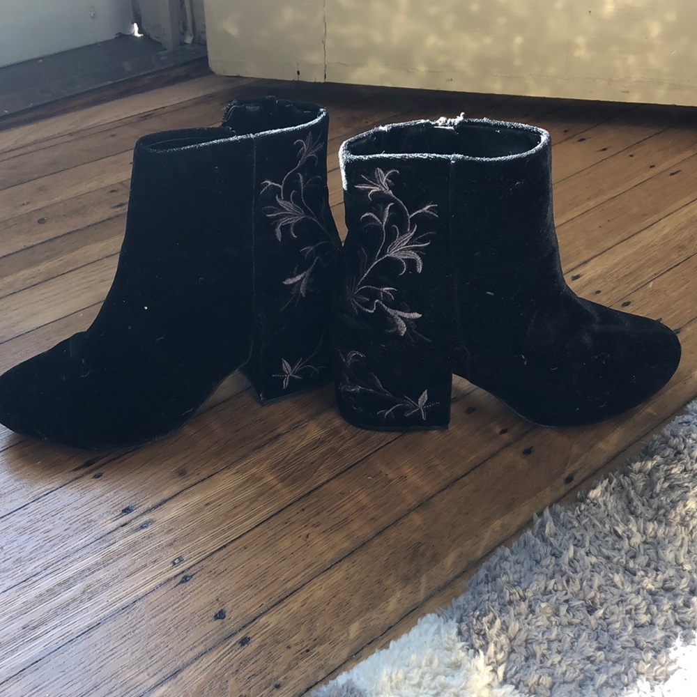 The cutest little fashion booties!
